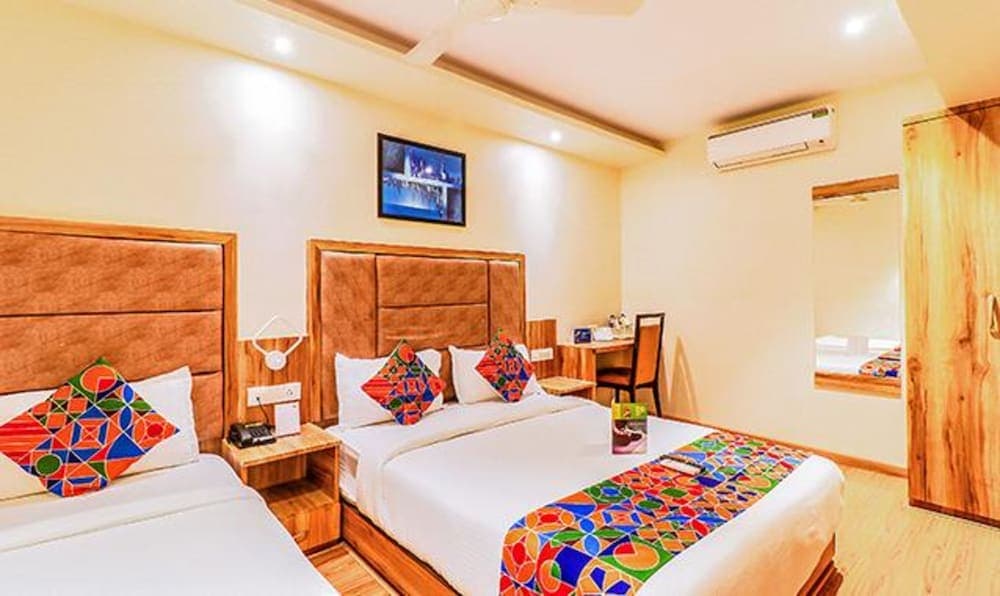 Fabhotel Byaris International