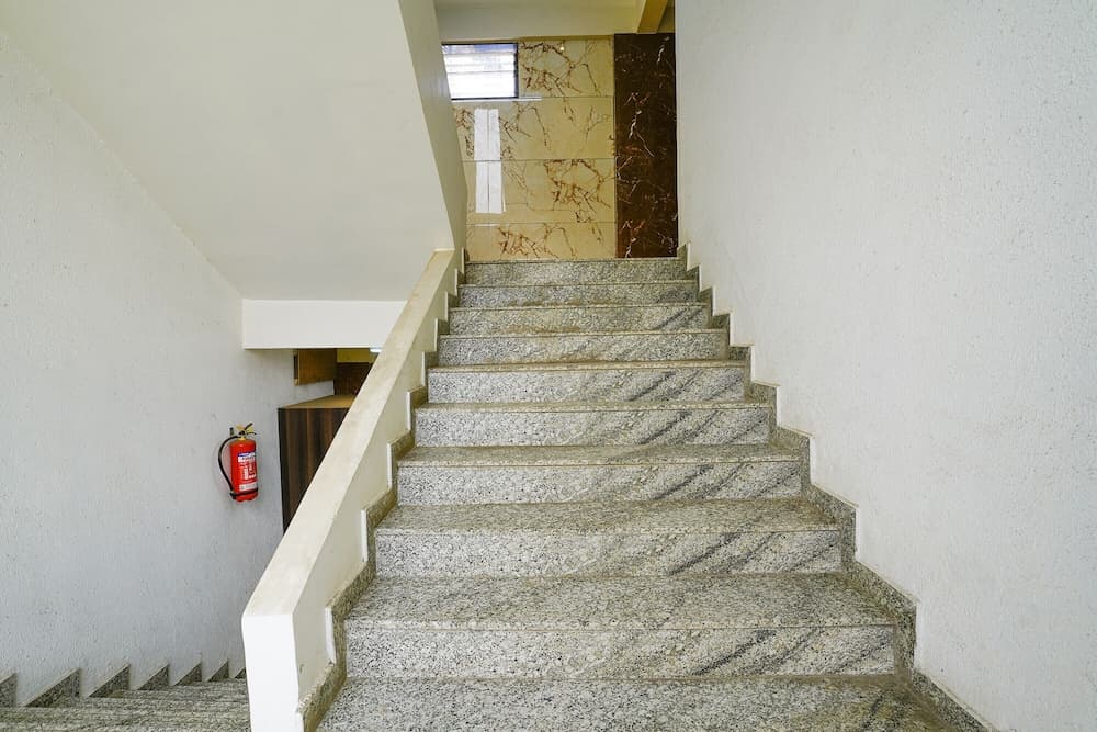 Fabhotel Bhiwandi Palace