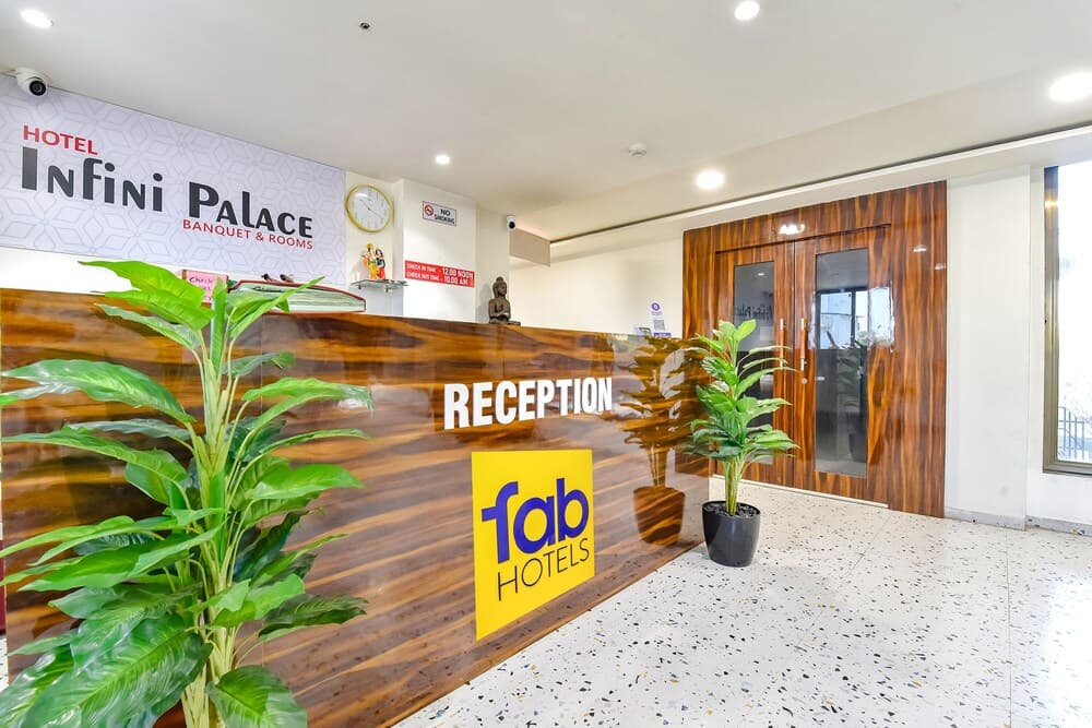 Fabhotel Infini Palace