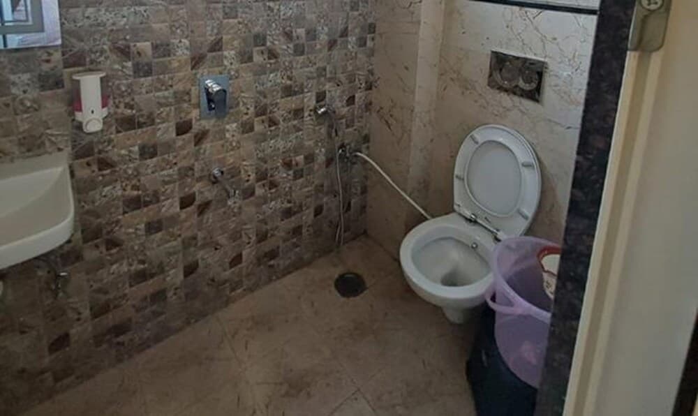 Fabhotel Prime Shaily Royal