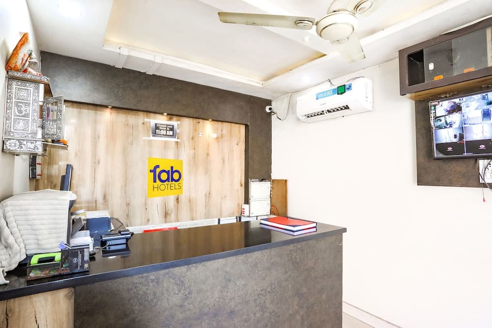 Fabhotel Welcome
