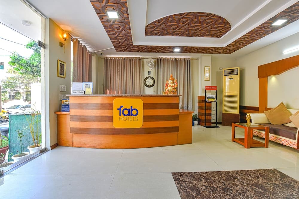 Fabhotel Royal Residency