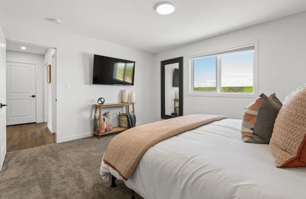 Castle View No Service Fees Kitchen 55 TV