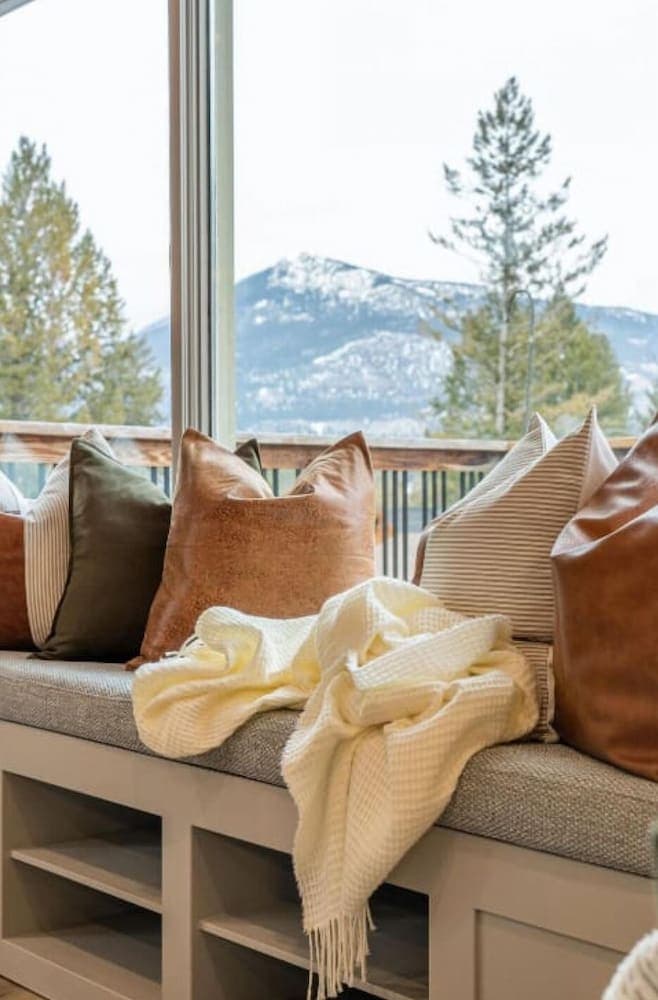 Nordic Village No Service Fees Balcony BBQ