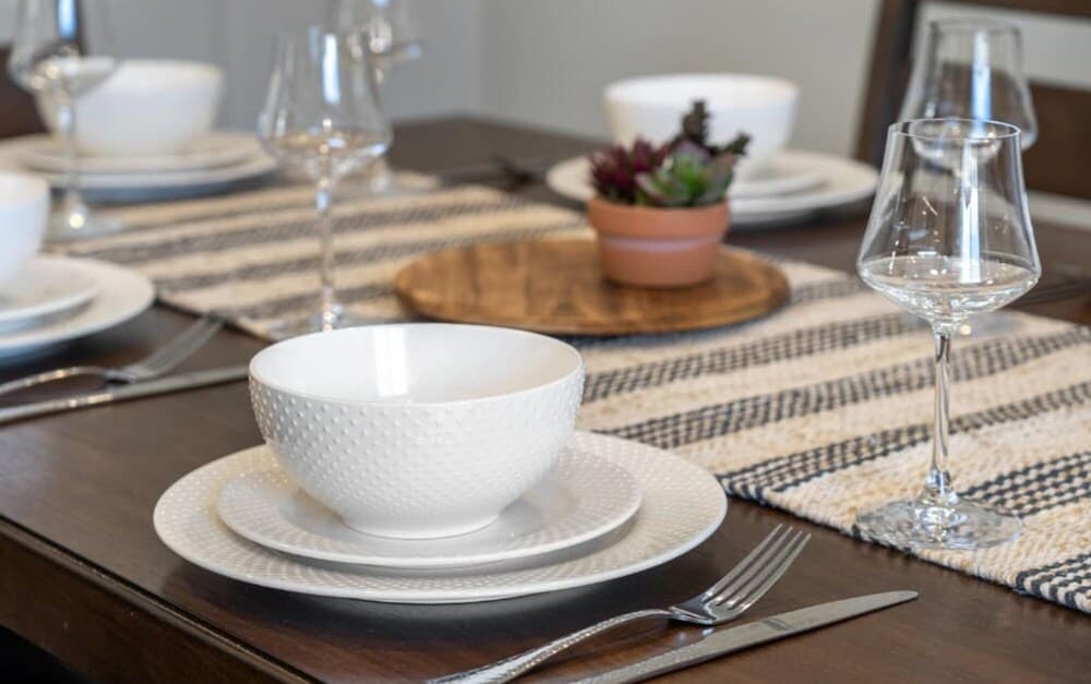 Livingston Way No Service Fees Kitchen