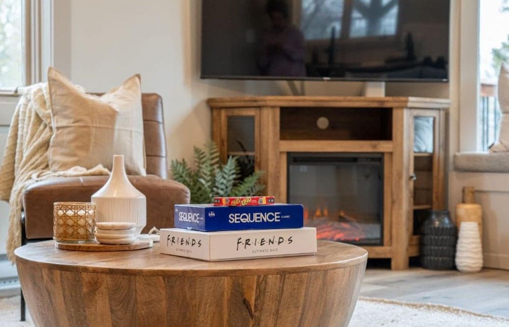 Evergreen Escape No Service Fees Fireplace