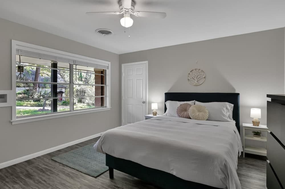 Bearkat Cove No Service Fees Near Sam Houston