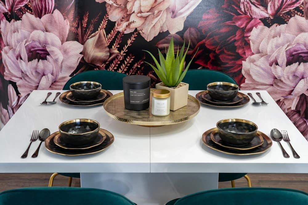 The Icon No Service Fees Heritage House