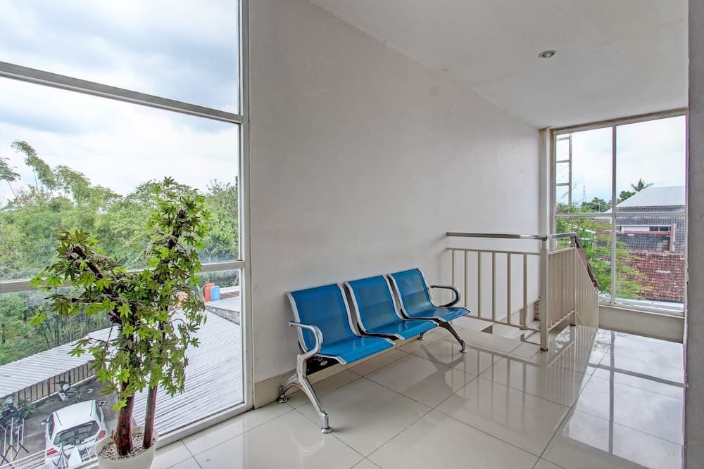 Collection O 90253 DHelomi