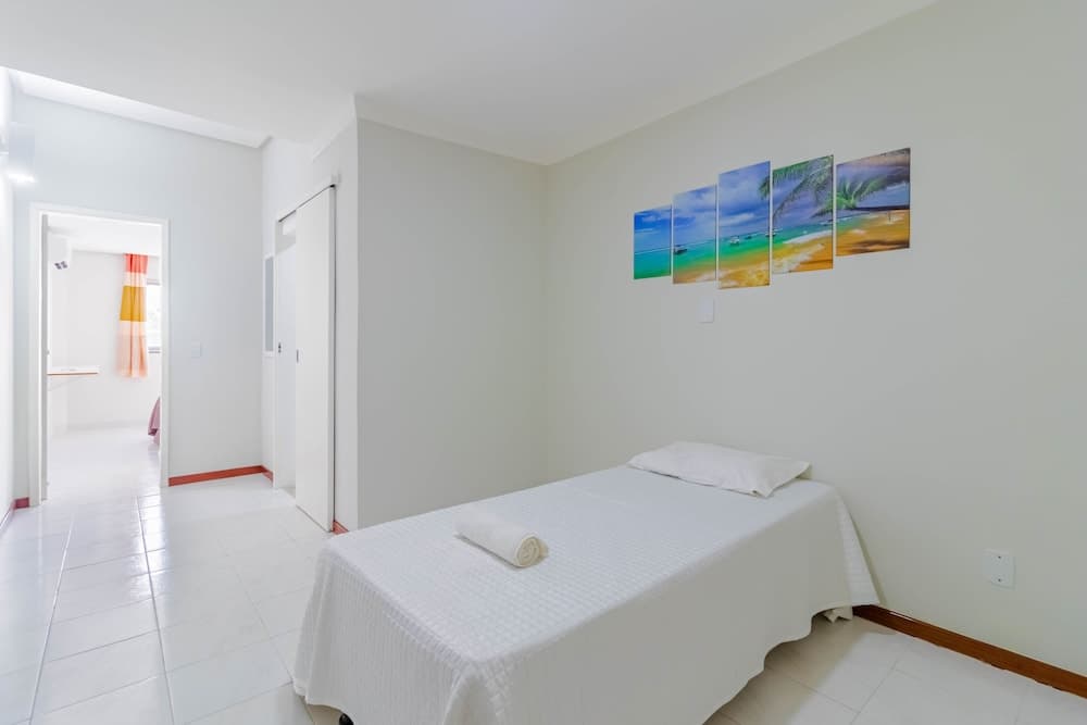 PFL03 Apto 3 Quartos a 200m da Praia