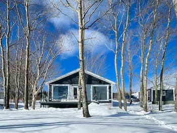 Lucky Bay Hideaway - Seafront at Notre Dame