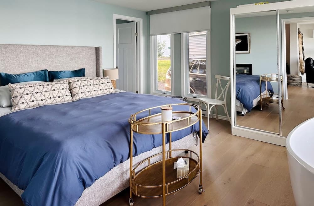 2-bed, Sleeps 4, Sea View & Sauna