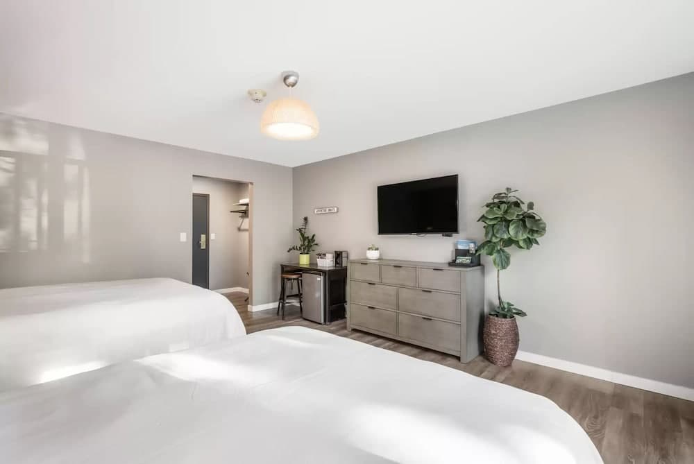 Victorian Inn Elkhart Lake Wisconsin