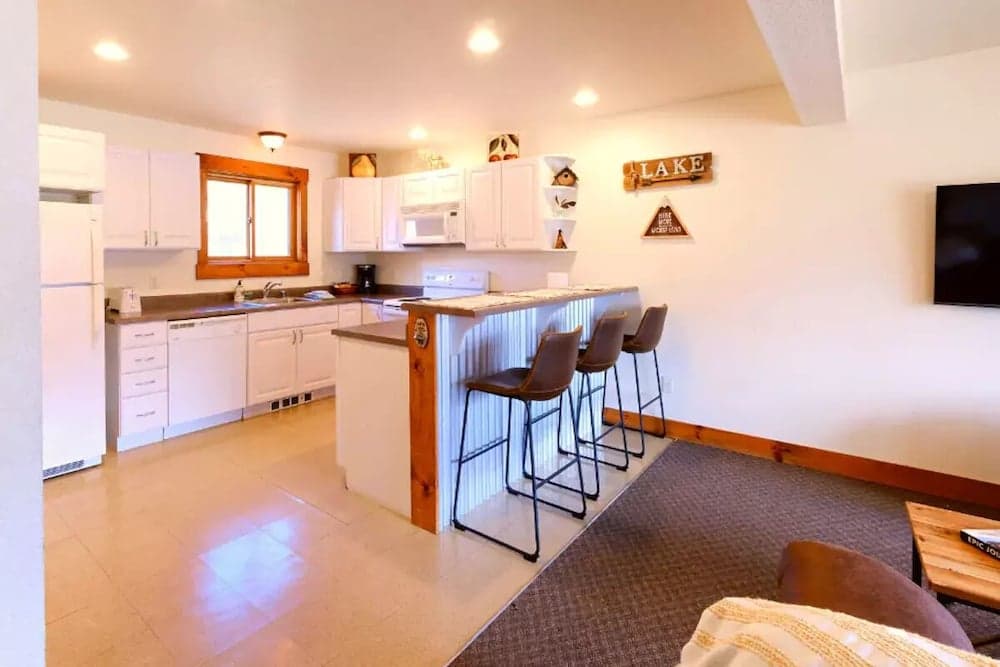 Cozy Grand Lake Mountain View Cabin