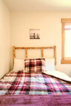 Private & Serene Lake Getaway Retreat