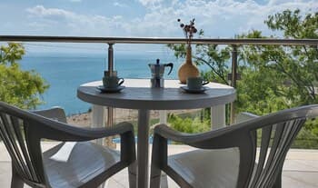 July Morning Seaside Resort