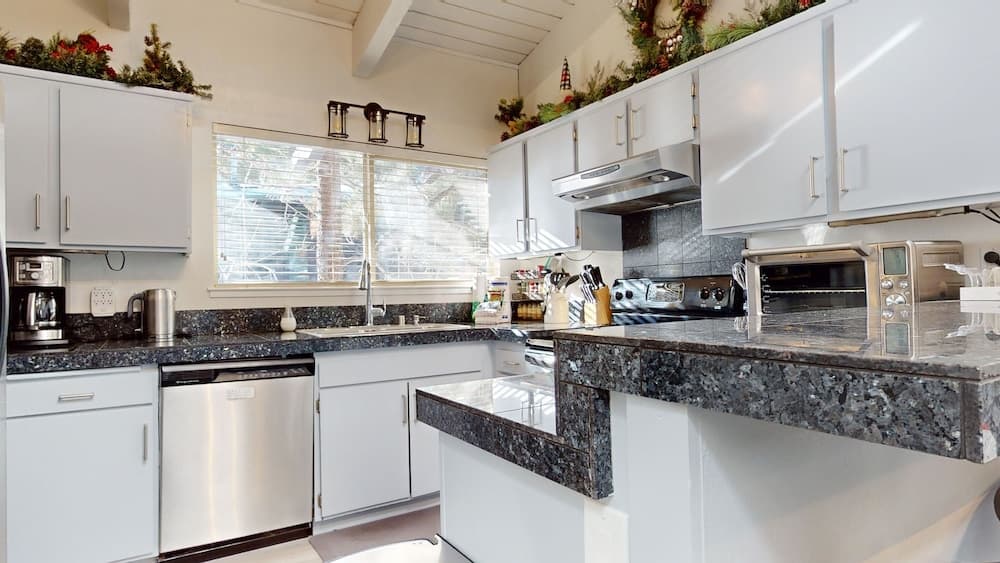 Mammoth Estates #225 2 Bedroom Condo by RedAwning