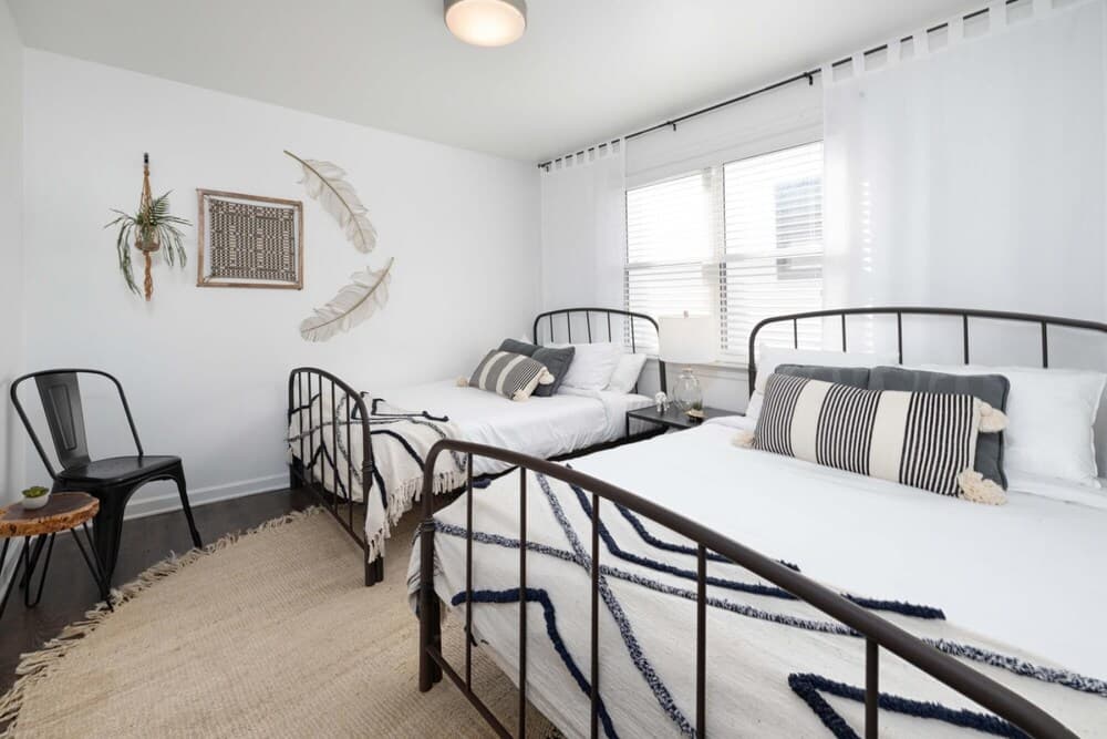 Close To Music Row Touchless 4bd Unit