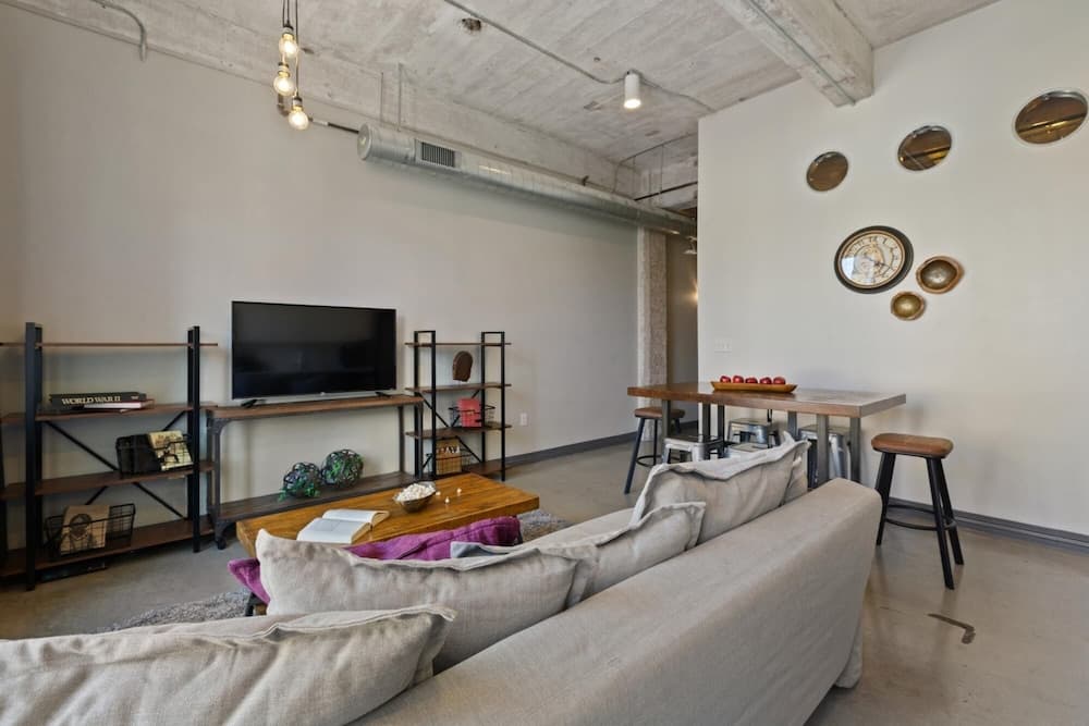 Convention Center Contactless 2 Bedroom