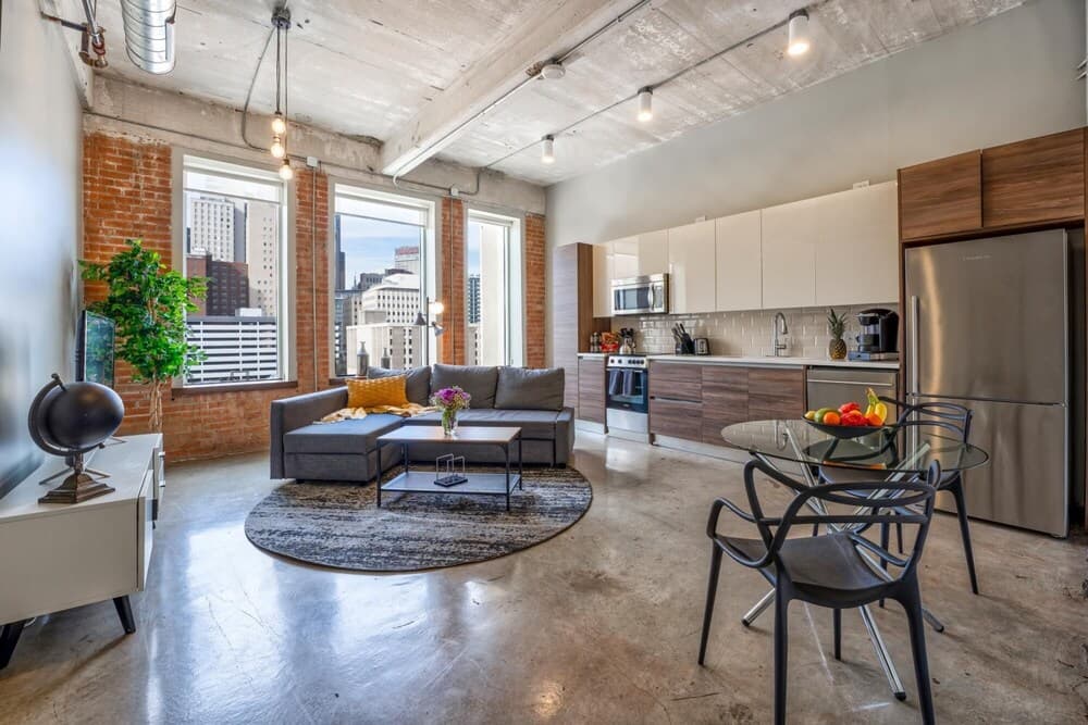 Convention Center 1bd Prime Location