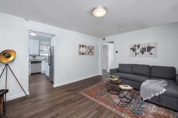 Bright and Stylish 1BD Apartment Near Music Row