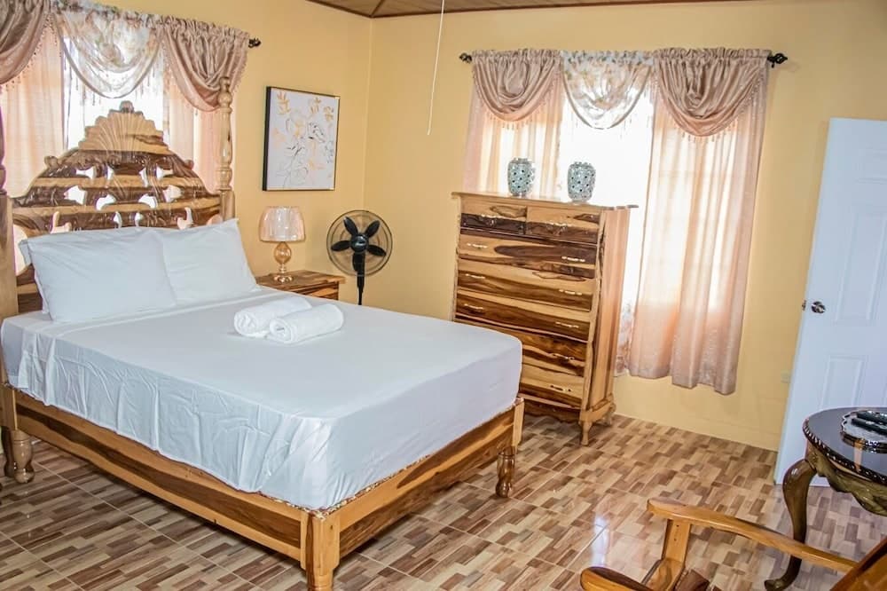 Blue Berry Hills Villa