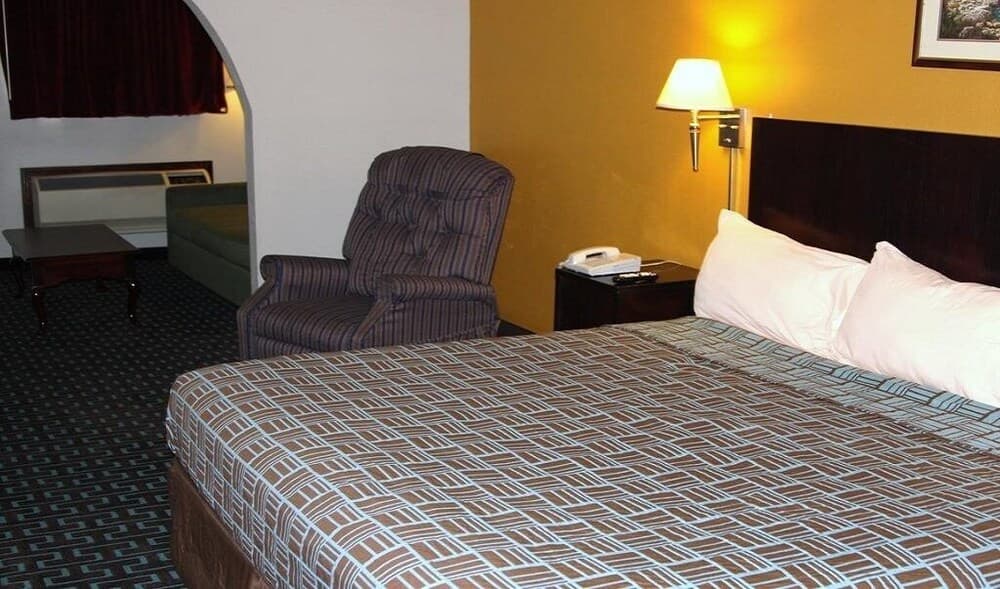 Express Inn & Suites