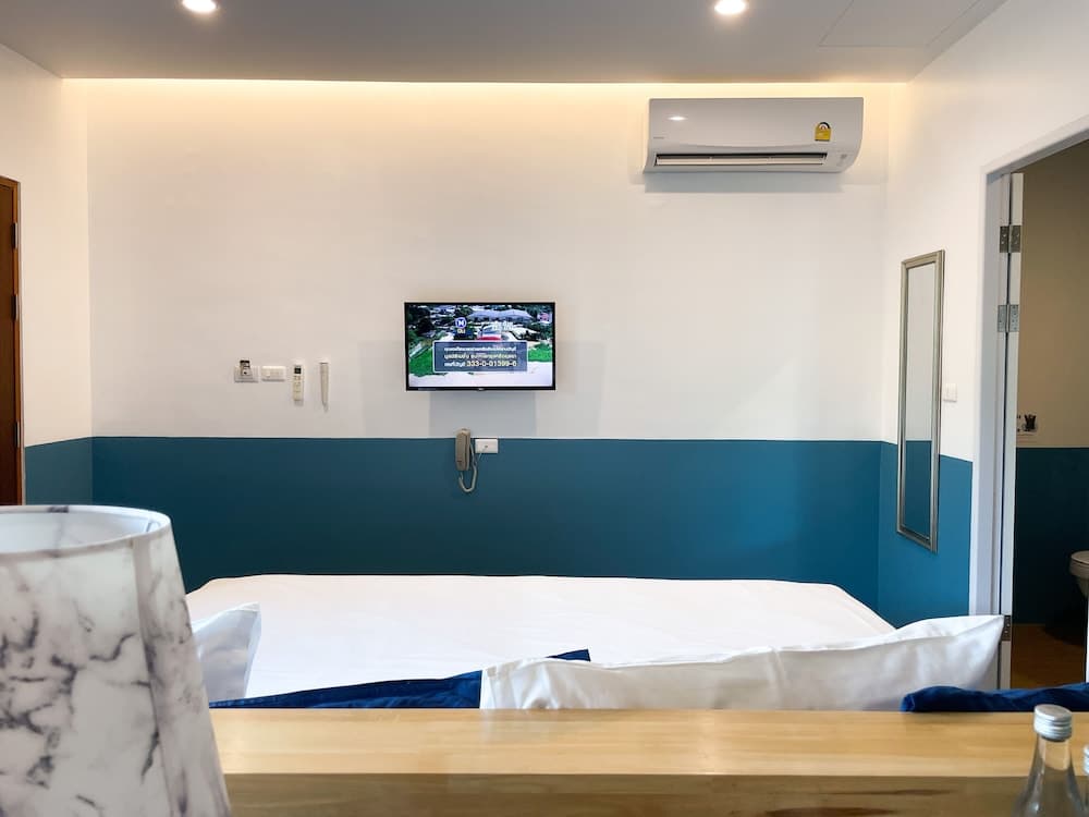 KRAAM Silhouette Hotel and Cafe Phuket