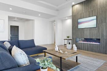 DT Reno - Luxurious 4BR Home w Dedicated Workspace