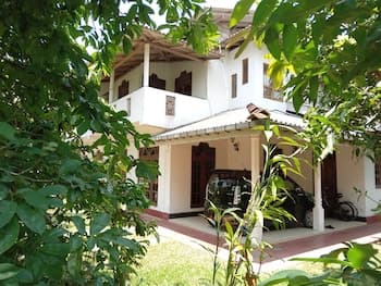 Charming 3-bed Apartment in Weligama