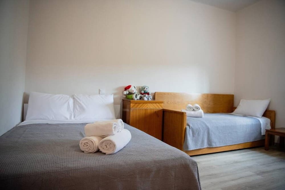 Betty s 4 Seasons in Agria