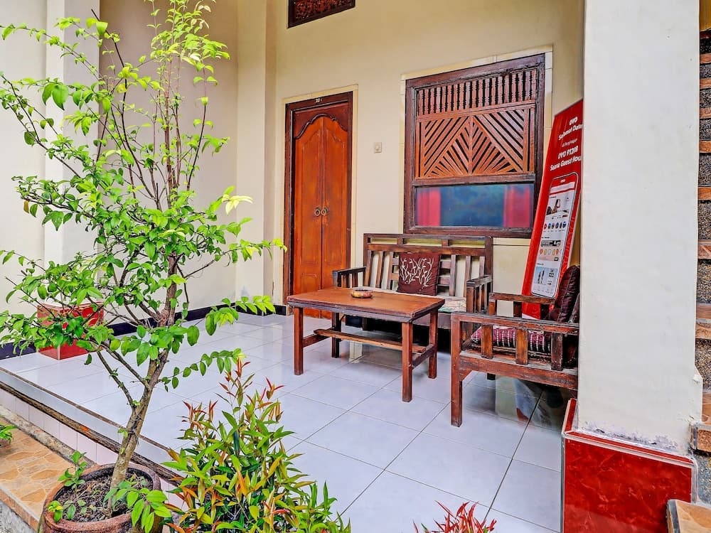 OYO 91208 Suana Guest House