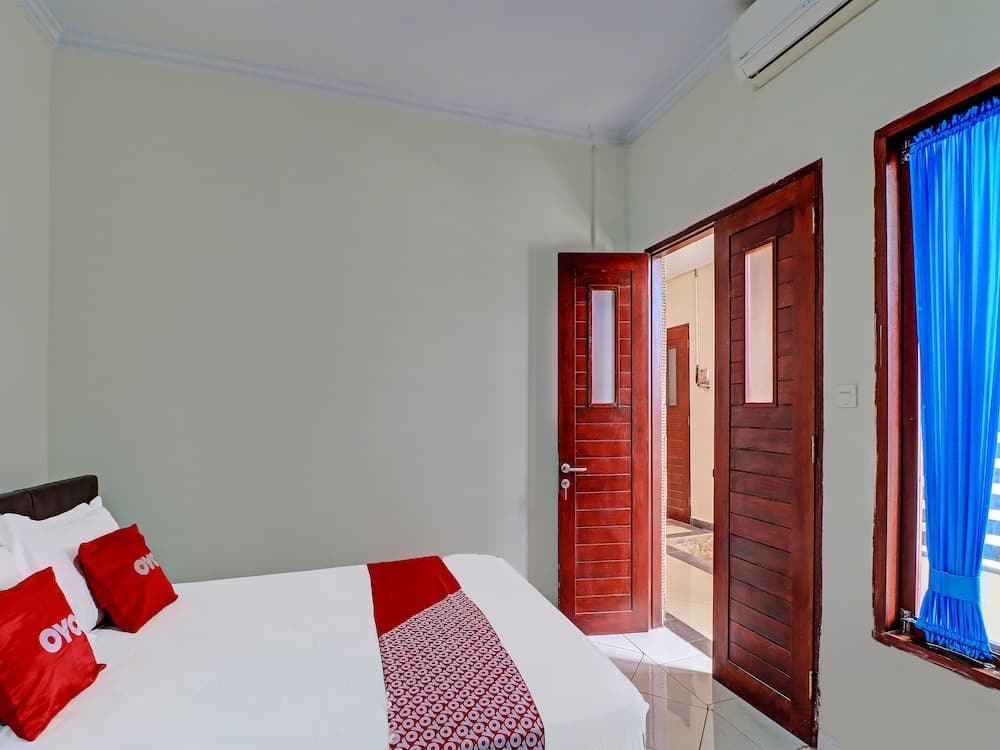 OYO 91933 Puri Gana Residence