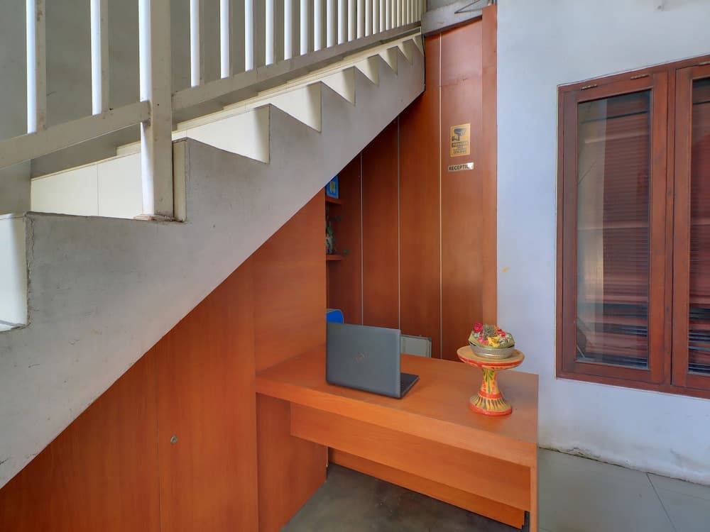 OYO 92315 Prostay Bali