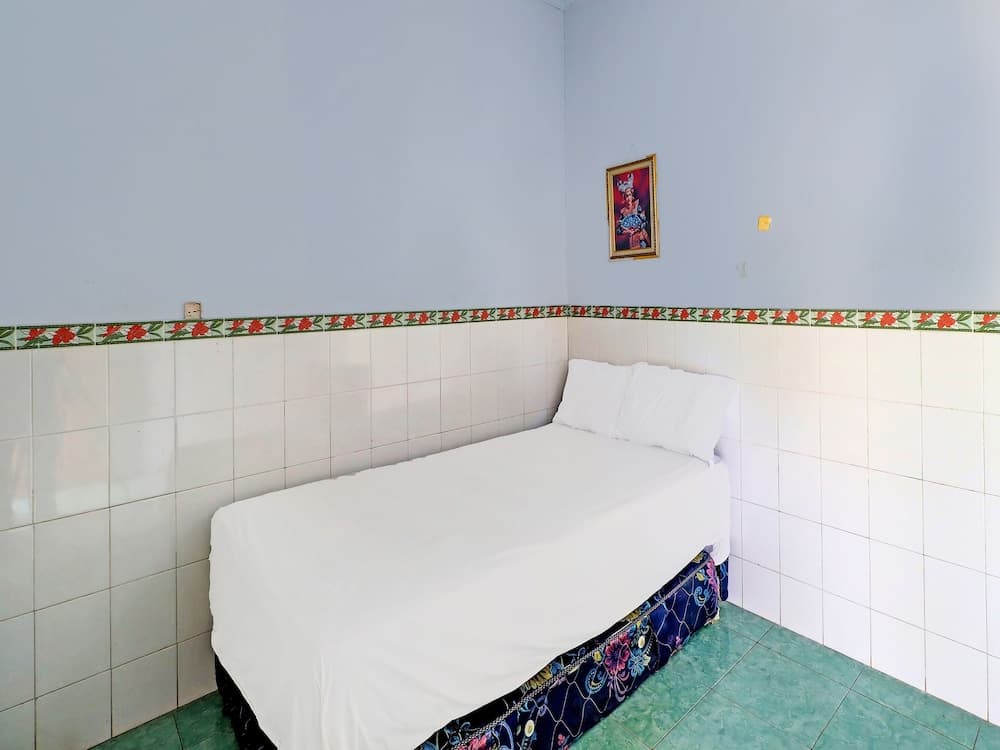 Hotel O Sekar Jagat Near Pantai Baluk Rening