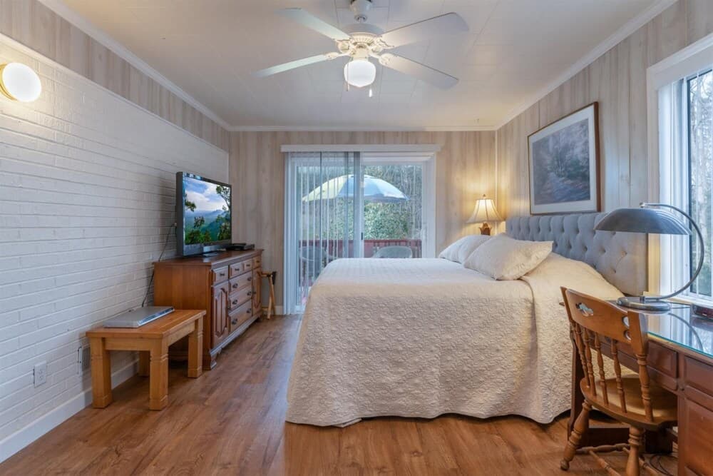 Bike Path Getaway in Town