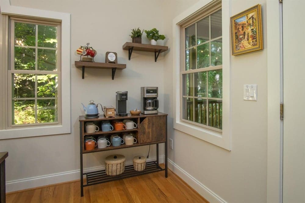 Hummingbird Hideaway in Connestee Falls