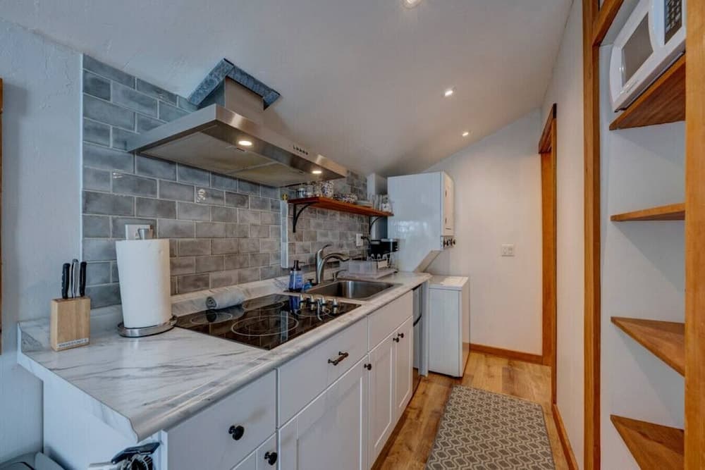 Studio Cabin Retreat with Outdoor Deck