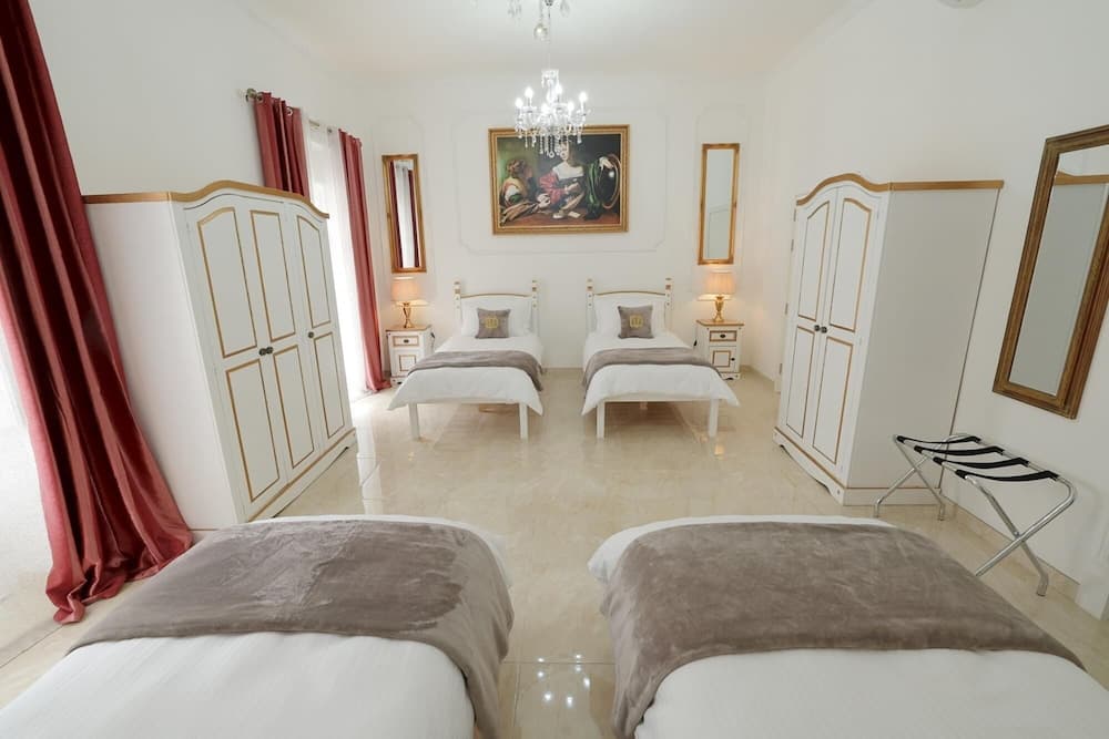 Deluxe Apartment in Di Valentina Guesthouse Apt 2