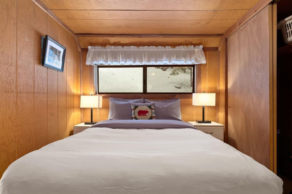 Cozy Winter Cabin Retreat Near Ski Resorts