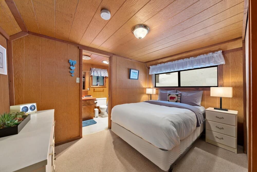 Cozy Winter Cabin Retreat Near Ski Resorts