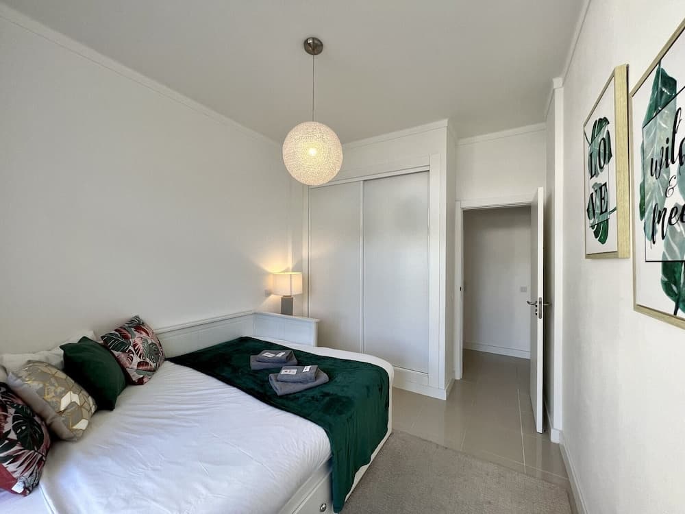 Vilamoura Prestige With Pool by Homiing