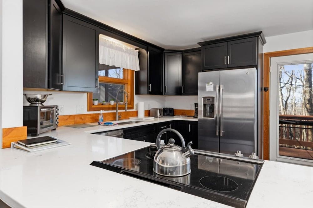 Devils Knob Hottub Wintergreen