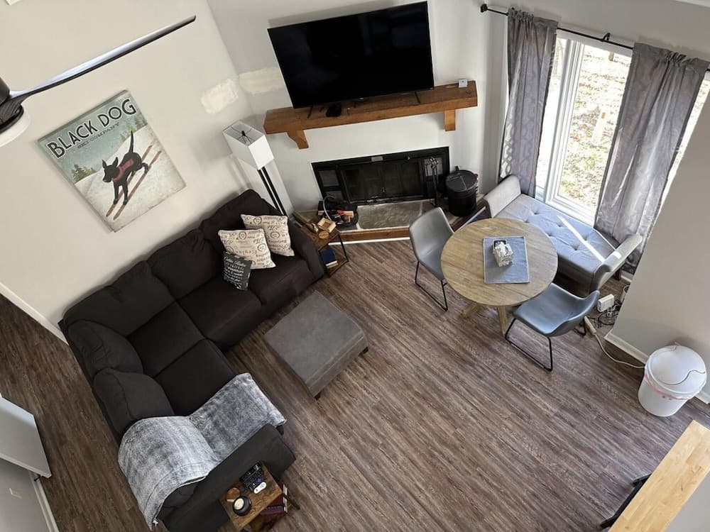 Laurelwood Condo Wintergreen