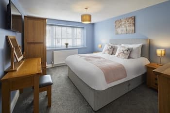 Host Stay The Cobblers