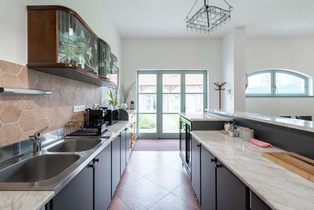 Oszter House With Pool