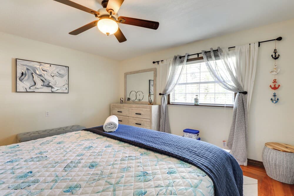 Sarasota Getaway w/ Private Pool & Backyard Oasis!