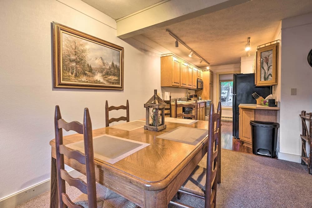 1 Mi to Jack Frost Ski Resort: Water-view Retreat