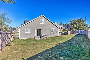 Spacious Washington Gem ~ 2 Mi to Tacoma Dome