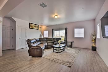 South Salt Lake Townhome - Family Friendly!